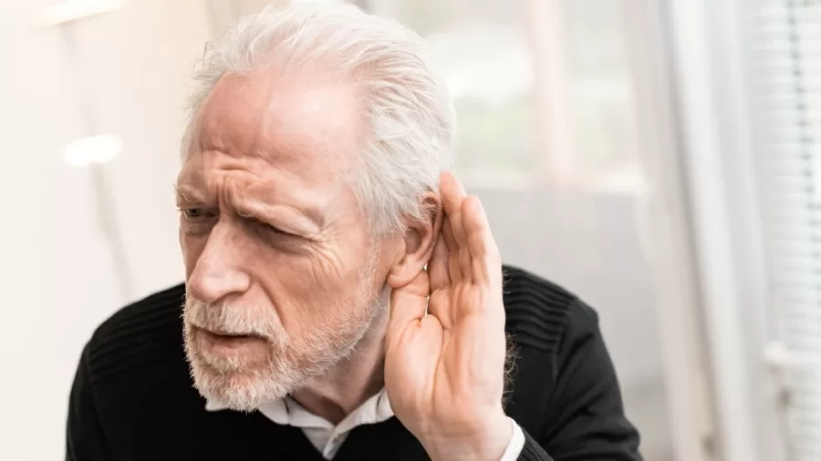 Osoba z problemami ze słuchem